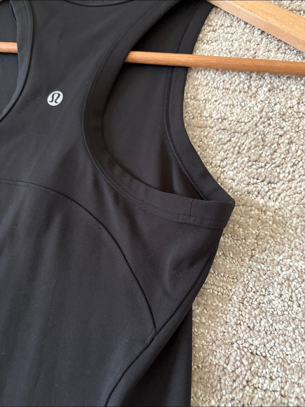 Lululemon Align High Neck Tank in black VGUC🙌 - Picture 5 of 8